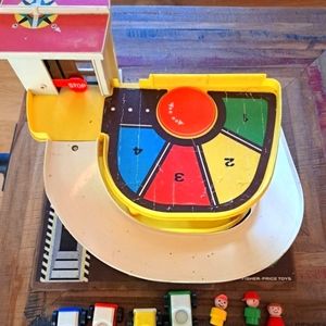 Fisher Price Vintage Garage 930